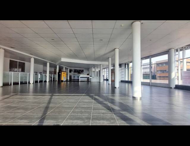 5,176M² BUILDING FOR SALE IN SYDENHAM
